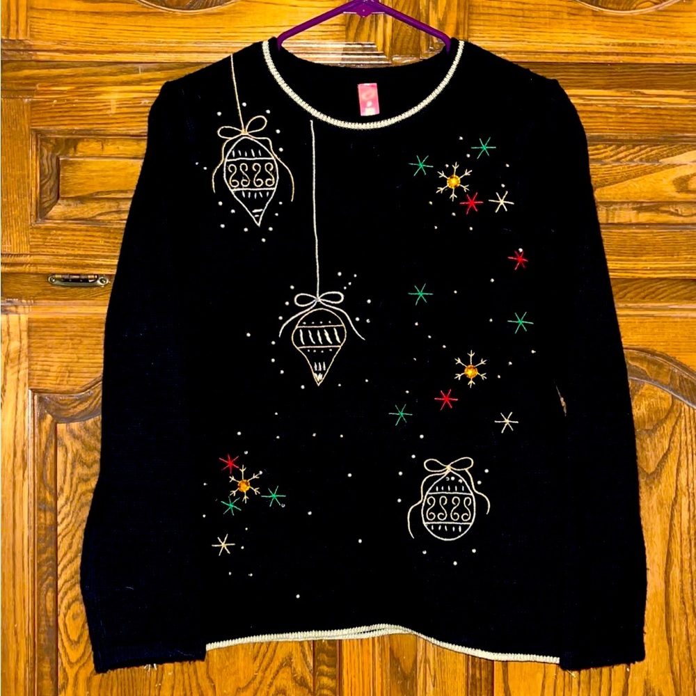 CHRISTMAS SWEATER. Perfect for any Ugly Christmas Sweater Party Size Small (4-6)